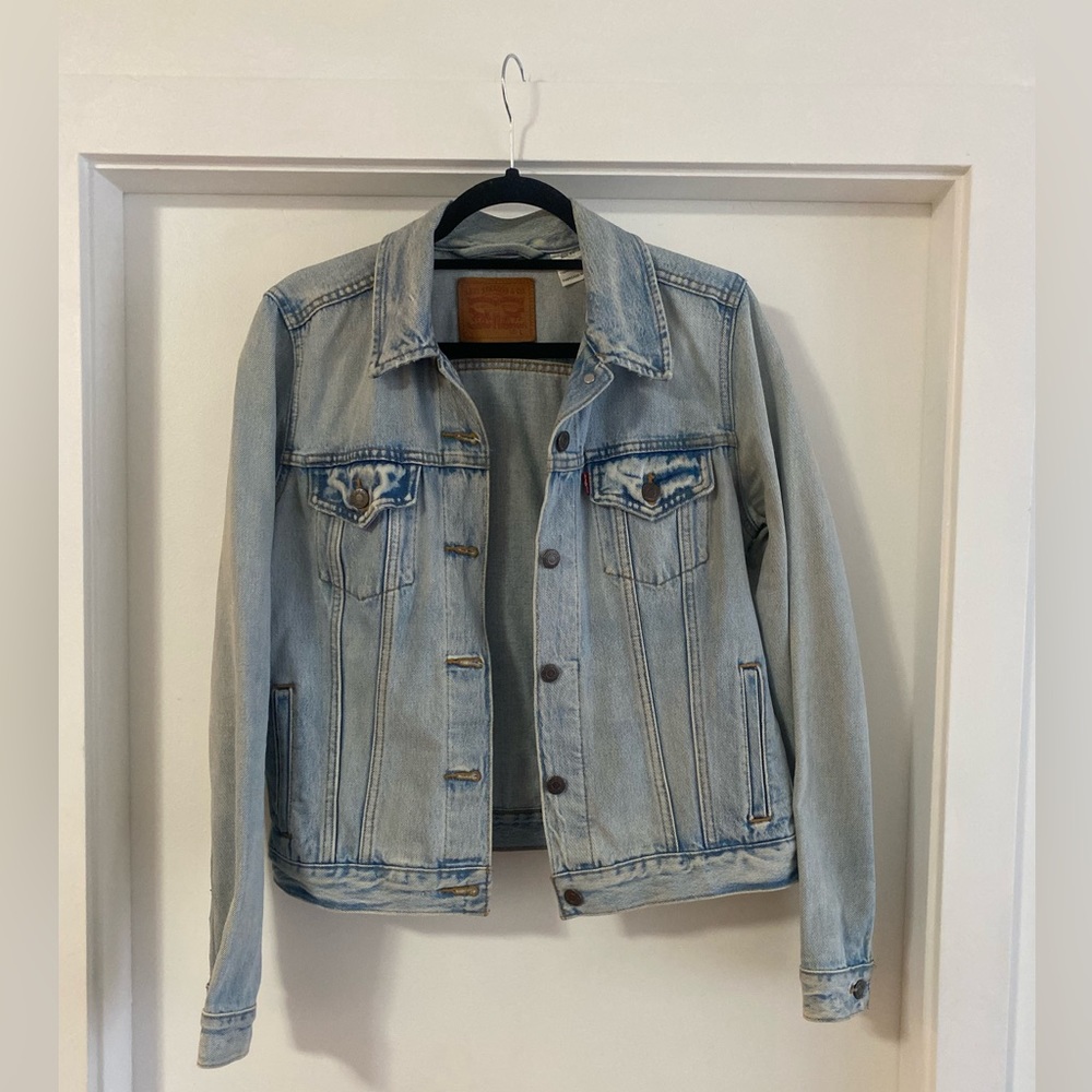 Women’s Levis Denim Jacket Size Large CA00342 WPL 423
